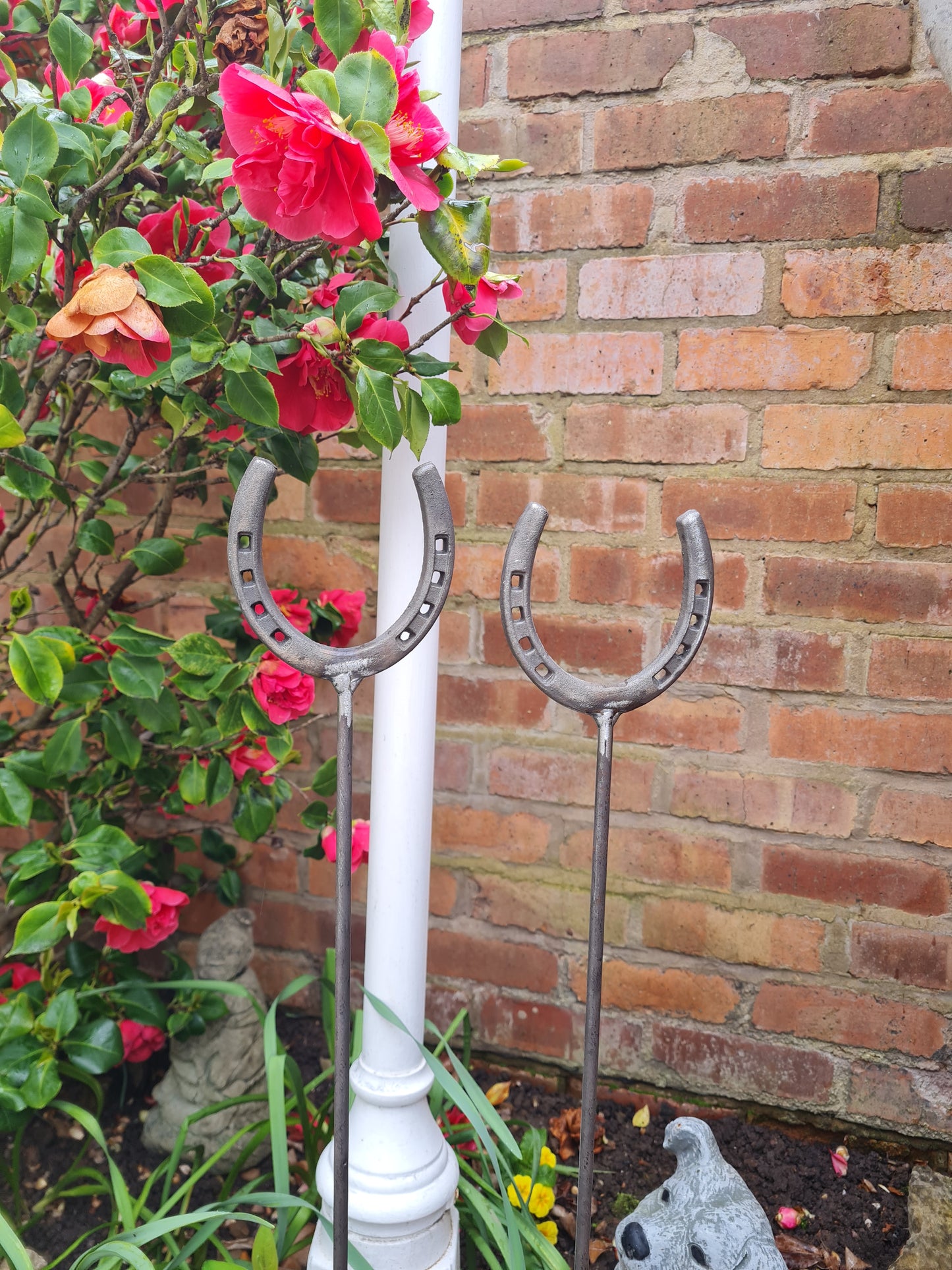 Lucky Horse Shoe Plant Support Stakes | Garden Plant Support | Decorative plant Stakes | Metal Garden Art