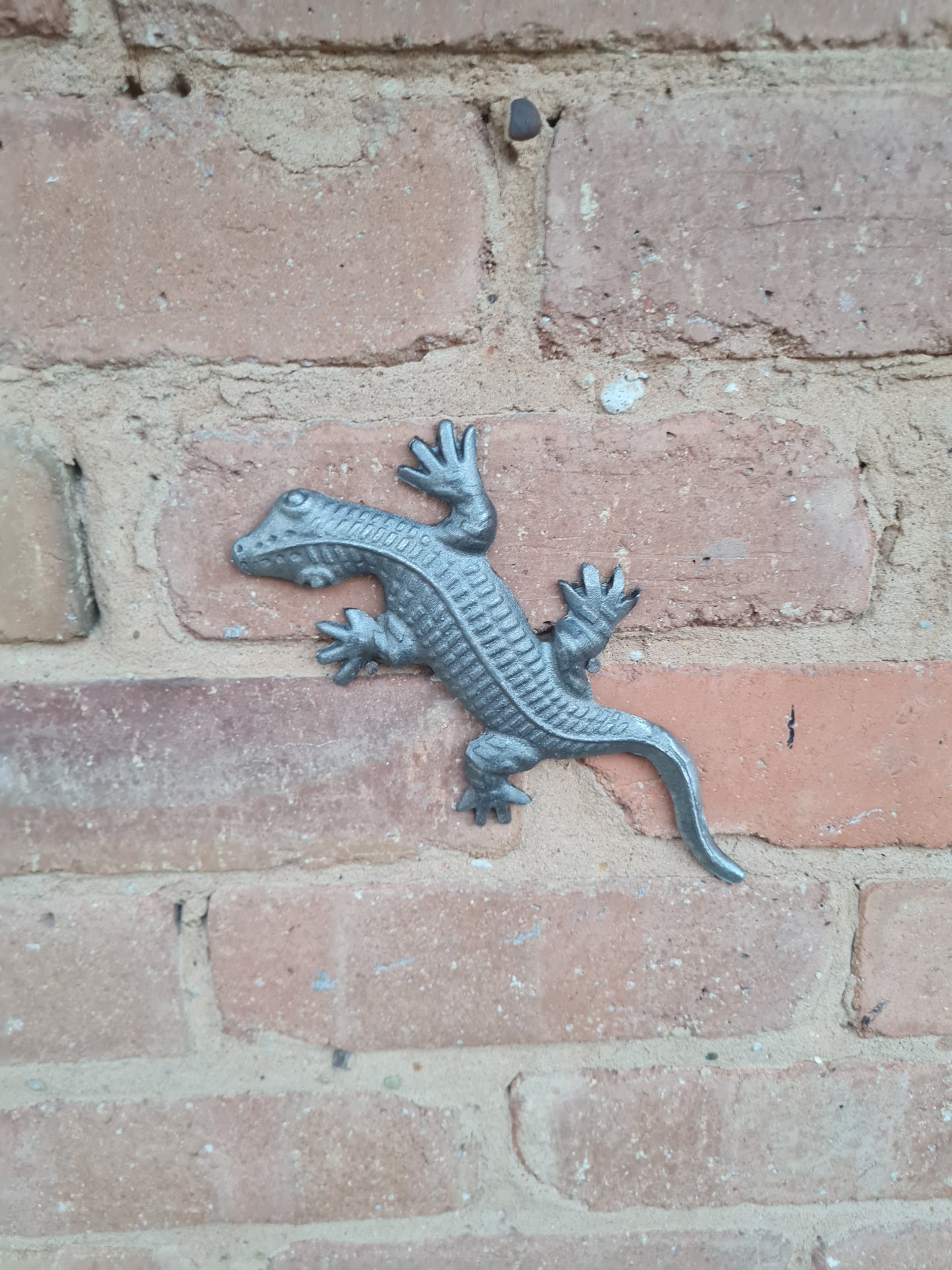 Cast Iron Garden Salamander Ornament | Rustic Metal Salamander Statue | Outdoor Garden Art