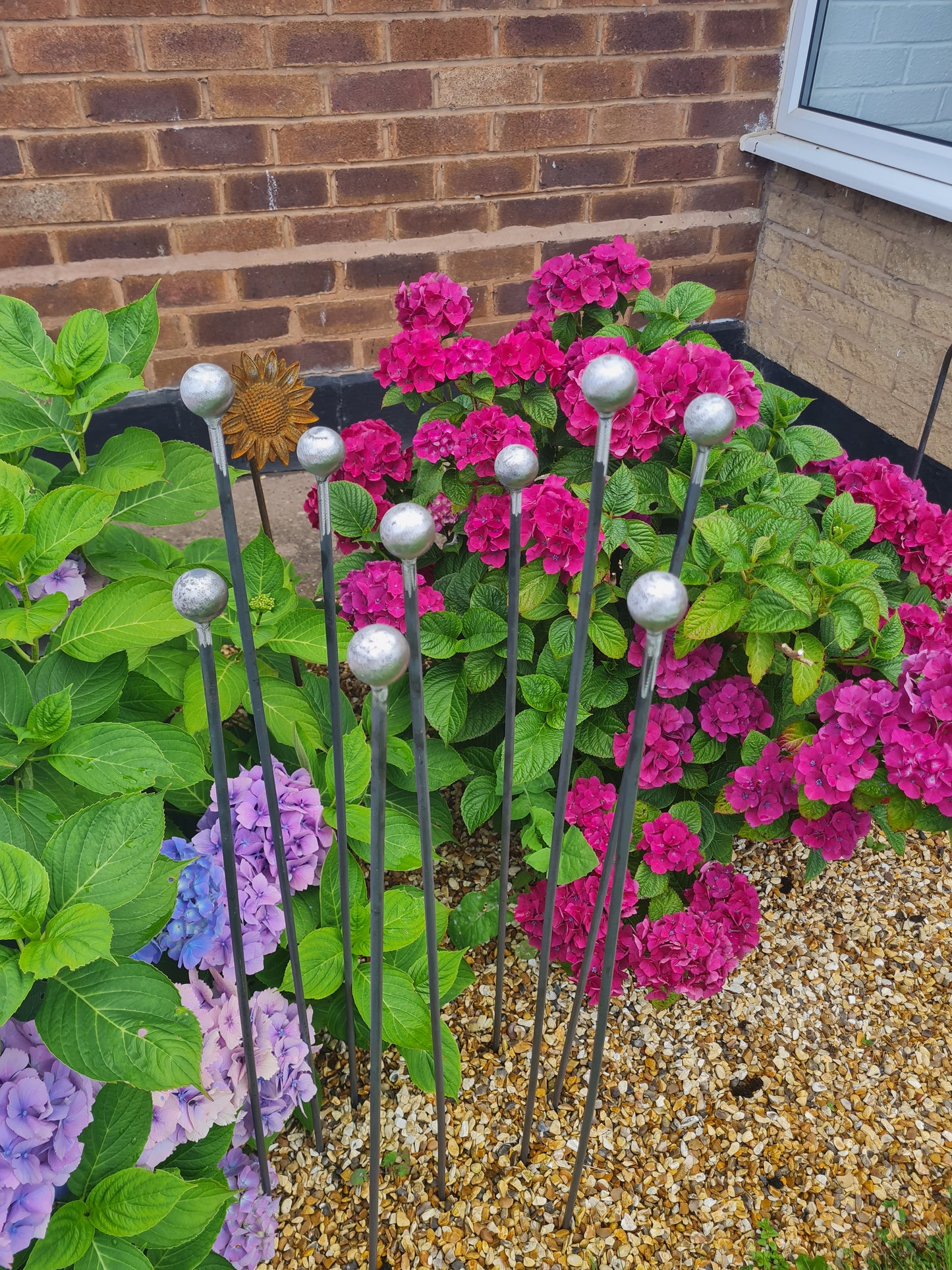 9 x Ball Top Plant Support Stakes | Garden Plant Support | Decorative plant Stakes | Metal Garden Art