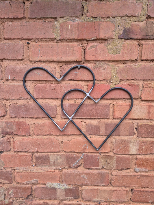 Interlocking Metal Hanging Hearts | Garden Wall Art | Tree Decoration | Rustic Outdoor Hanging Ornament