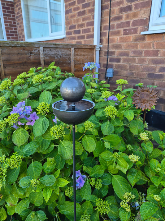 Large Ball Top Rain Catcher | Rusty Metal Garden Plant Support Ornament | Bird Feeder Bath | Garden Water Feature