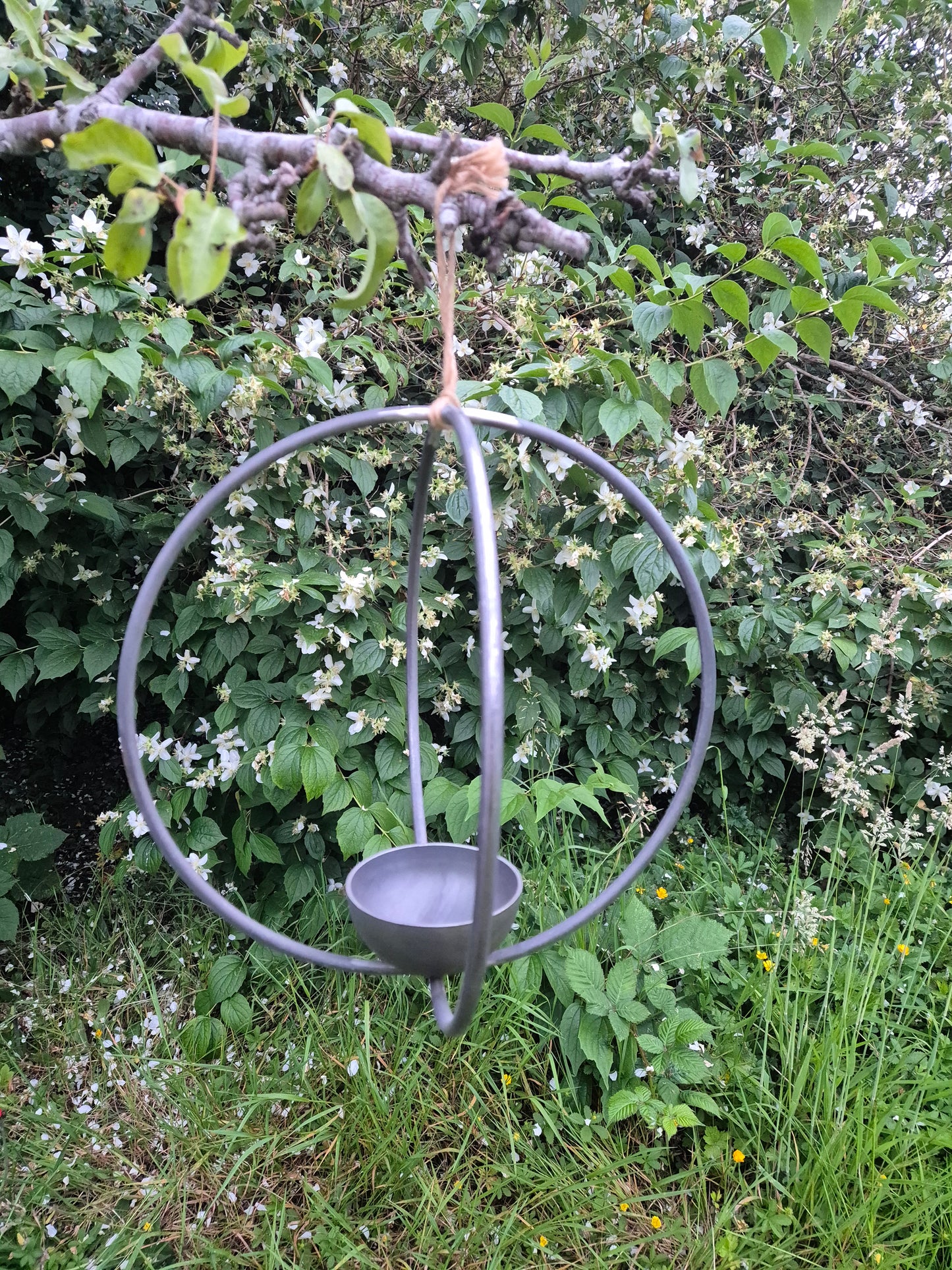 Metal Hanging double Ring Bird Feeder | Tree Hanging Bird Bath | Rusty Garden Ornament | Bird Feeding Station