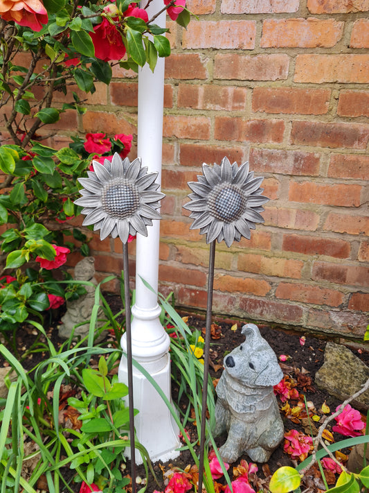 Sunflower Plant Support Stakes | Garden Plant Support | Decorative Flower Stakes | Metal Garden Art
