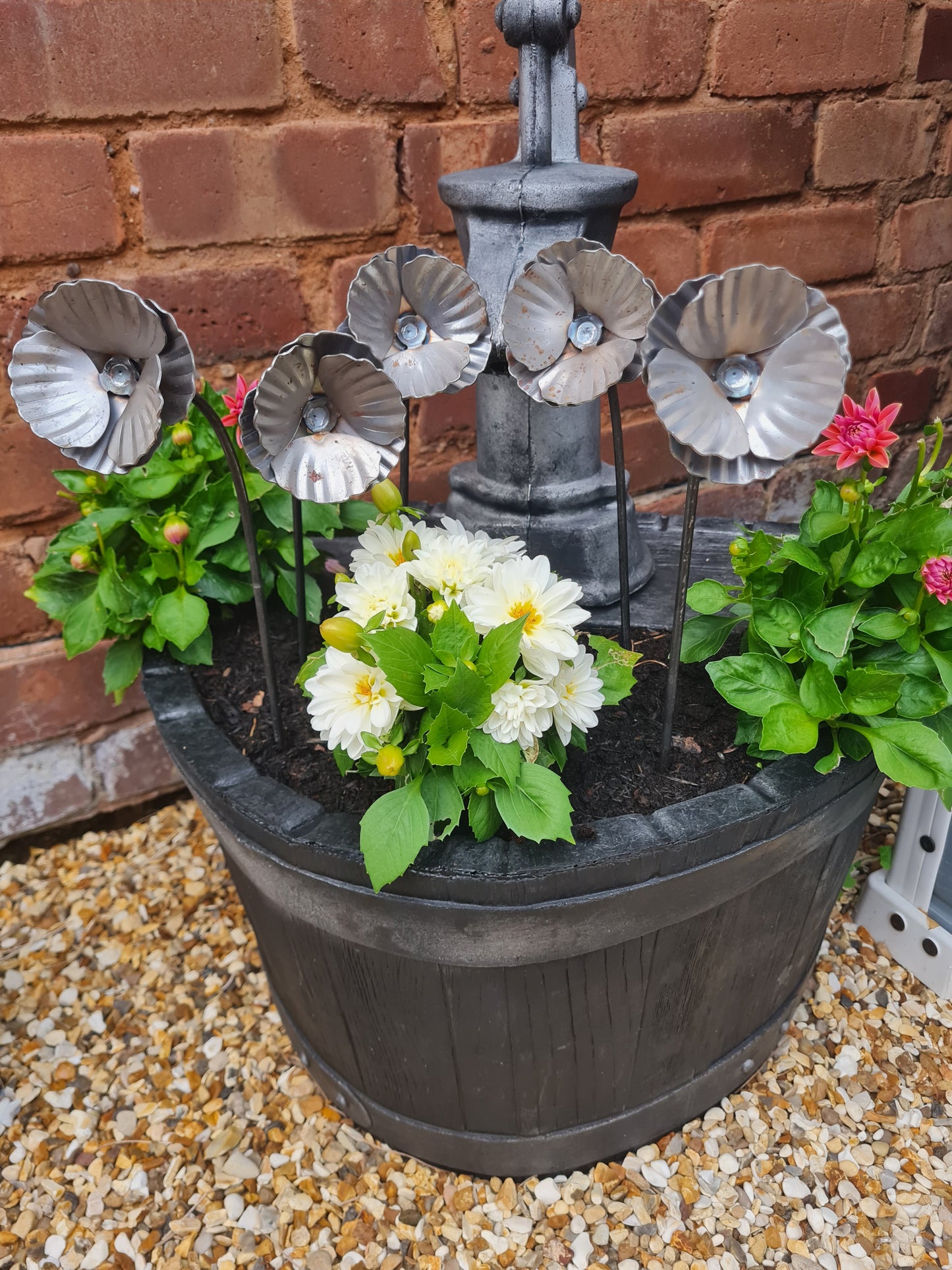 Rustic metal garden poppy flowers set of 5