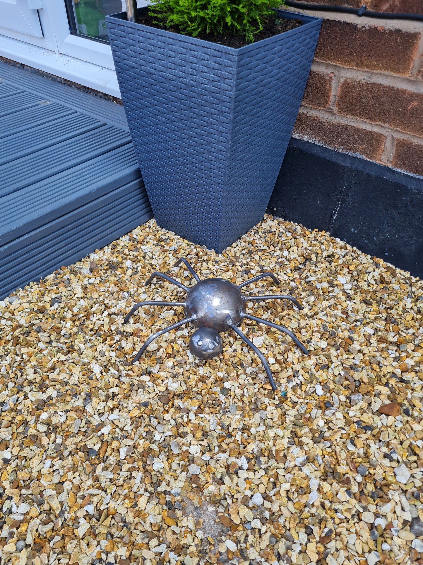 Rustic metal novelty spider garden ornament