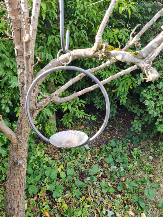 Rustic metal Hanging ring bird feeder with rippled dish