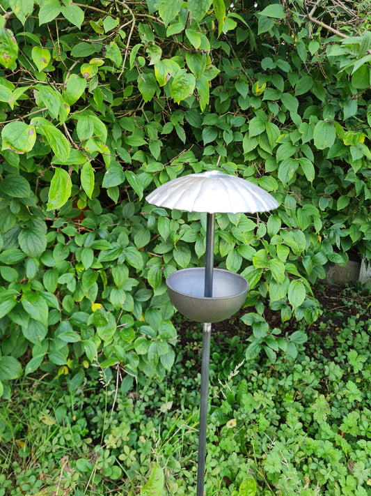 Rustic metal umbrella style bird feeder stake