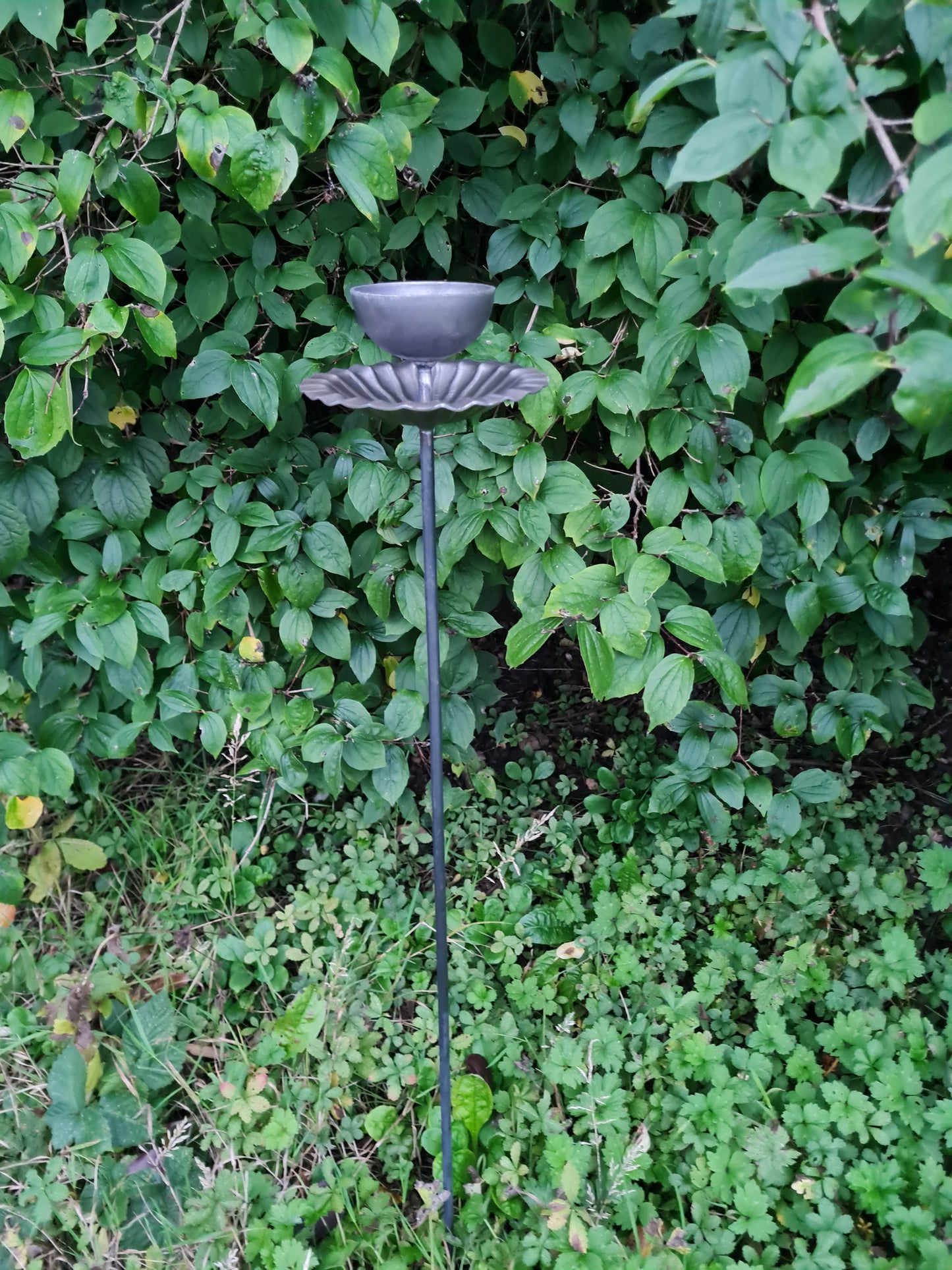 Rustic metal double bird feeder stake