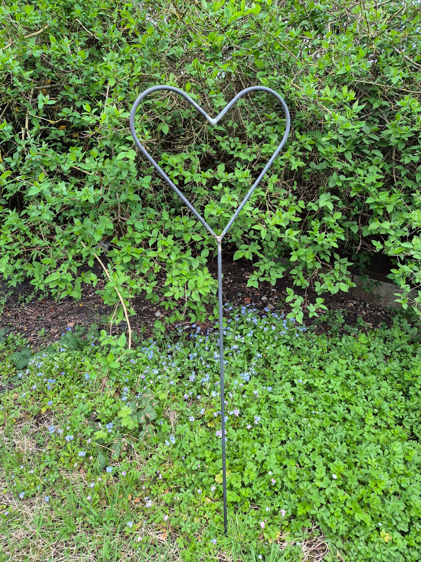 Heart top plant support stakes Set of 3