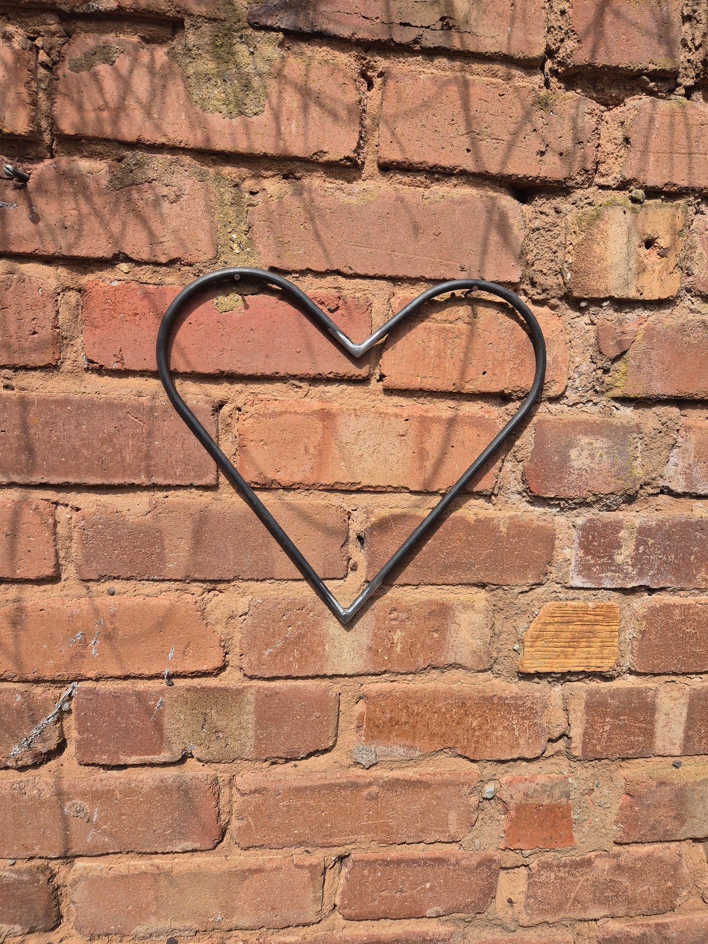 Rustic metal wall hanging heart