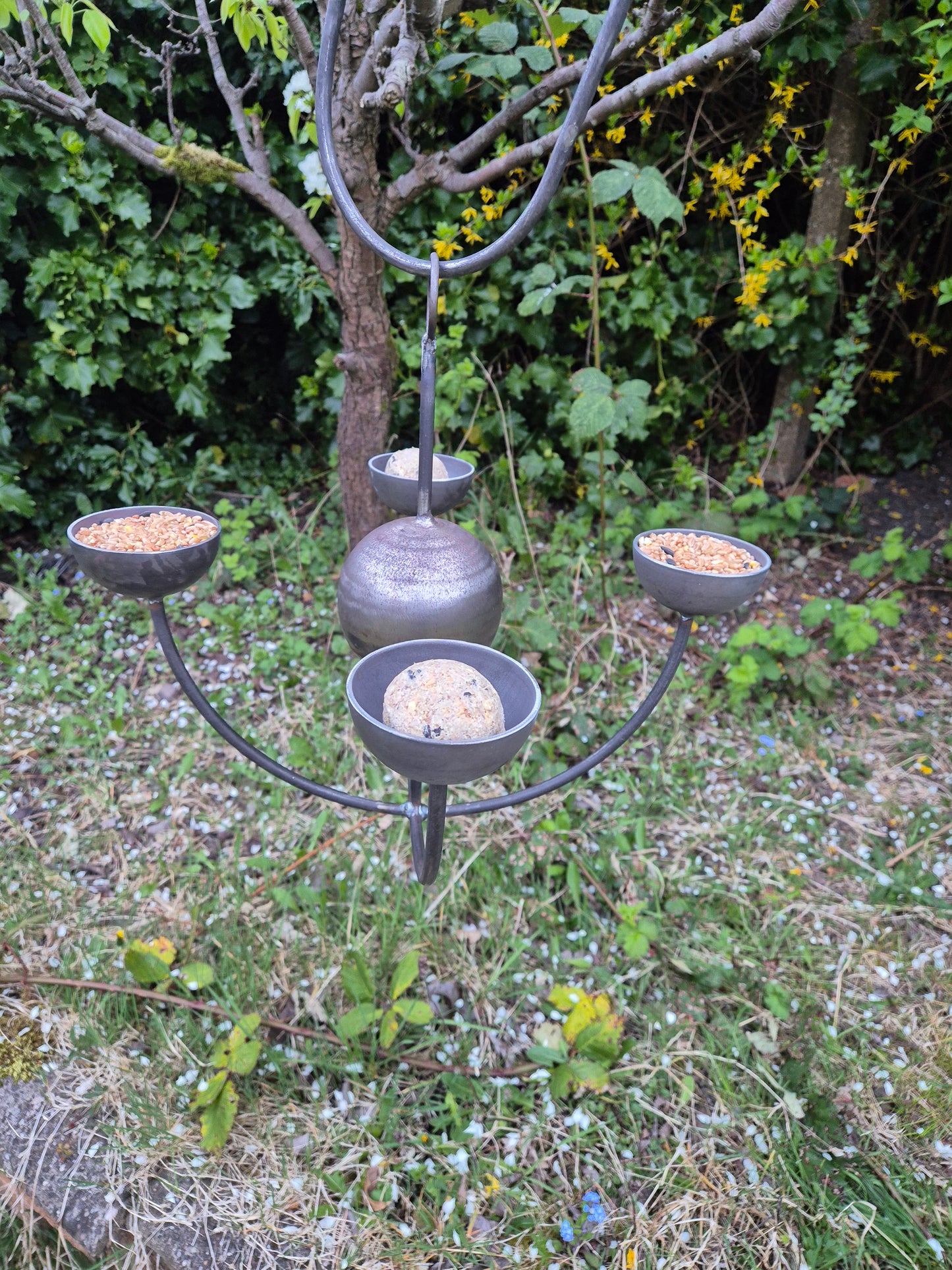 Metal Hanging Bird Feeder | Tree Hanging Bird Bath | Rusty Garden Ornament | Bird Feeding Station